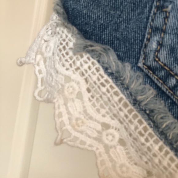 Free people lace trim shorts - Picture 3 of 5